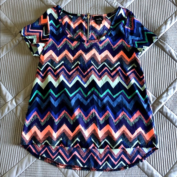 Rue 21 patterned top - Picture 2 of 3